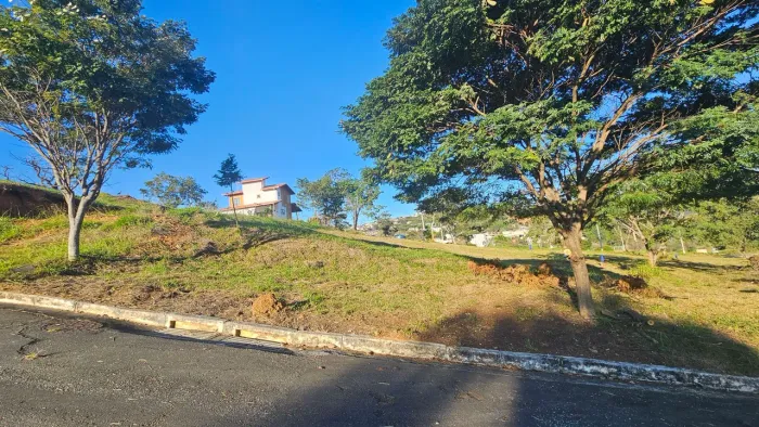 Excelente lote em Pedro Leopoldo