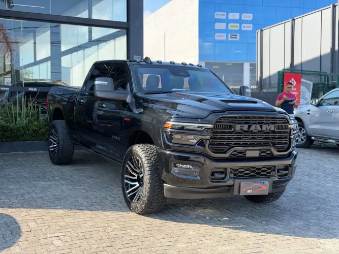 Ram 3500 Laram.6.7 Night Ed.tb CD 4X4 Die. 2025