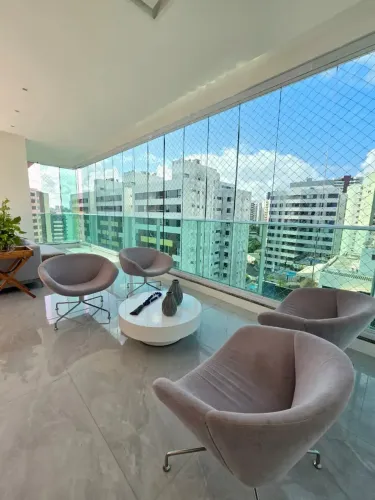 Cobertura a venda na Pituba com 3 suites piscina area gourmet reformada e 3 vagas