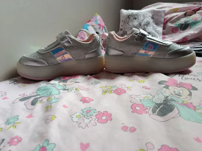 Tênis mini pé 4 rodinhas 34/35 usado apenas 1 vez!