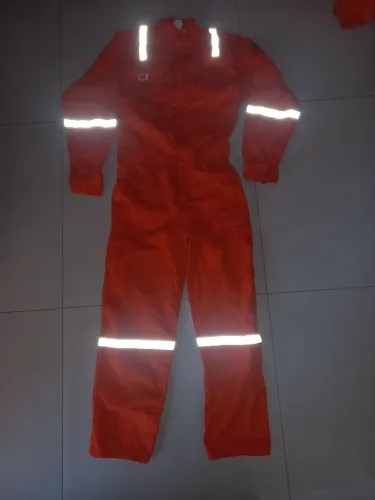 Macacão RF antichama de trabalho tamanho P usado