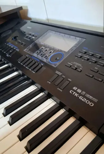 TECLADO CASIO CTK-6200
