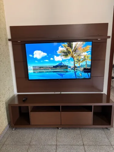 Vende-se rack com painel e tv LG 55 polegadas