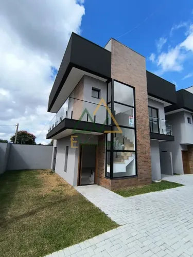 Sobrado à Venda no Bairro Cajuru em Curitiba/Pr