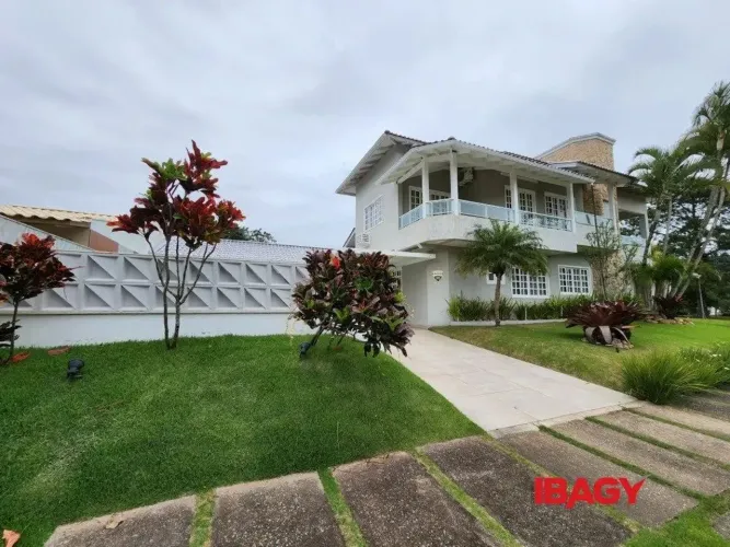 Excelente Casa 4 dormitório(s) em Jurerê Internacional - Florianópolis