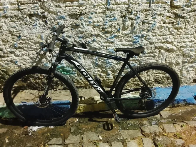Bicicleta aro 29 com marcha, 700,00R$