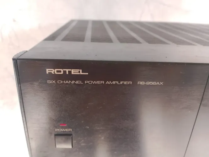 Potência rotel 6 canais potente semi novo todo bom