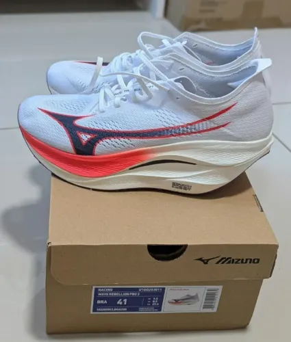 Mizuno Wave Rebellion Pro 3. Tam.41. Quase sem uso.