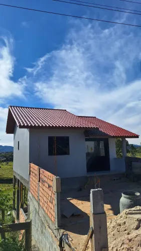 Oportunidade! Casa Nova em Fase de Acabamento