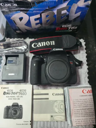 Camera Canon T6s (1.175 clicks) novinha
