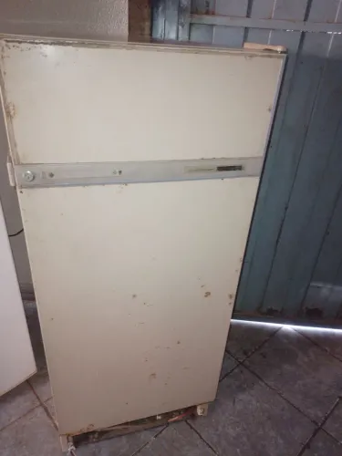 Freezer de gaveta 270 litros funciona normal