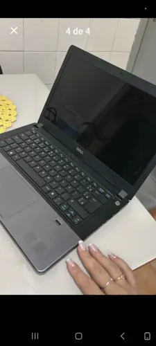 Notebook Dell com placa de vídeo de 2GB,,Só está ficando ligado na tomada