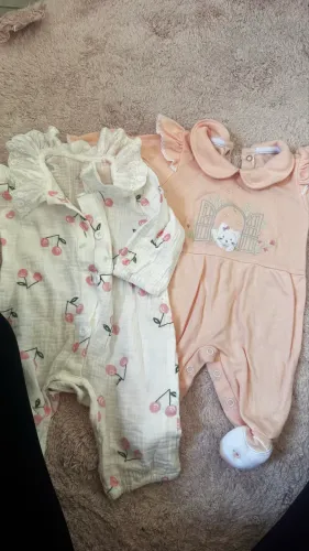 Lote roupa bege menina