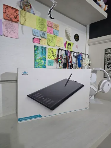 huion 1060 plus graphic tablet