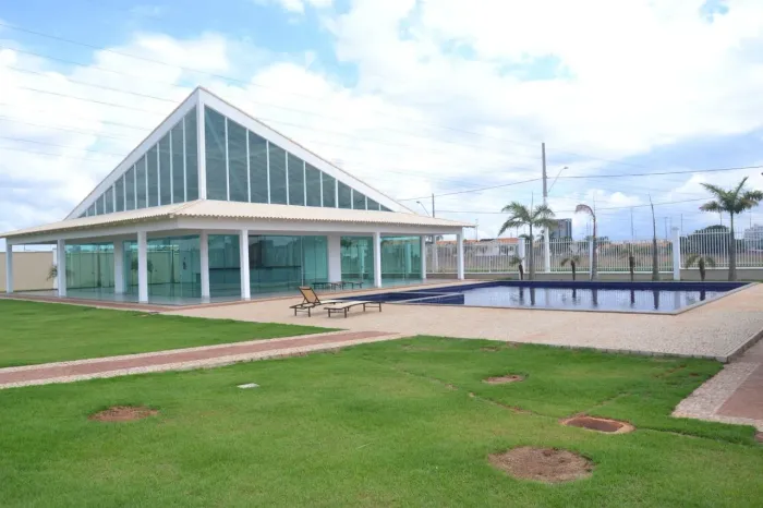 Terreno à venda no Condomínio Golden Village em Uberlândia