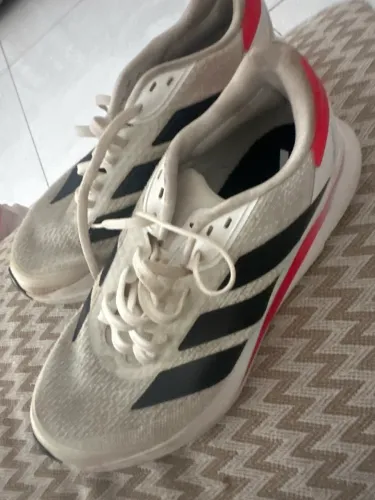 Tênis adidas