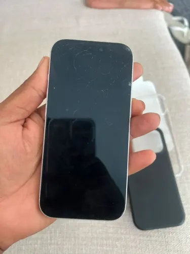 Vende se iphone 17 pro trincado 1 mes de uso garantia ate 02/05/2027