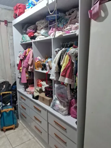 Closet seminovo