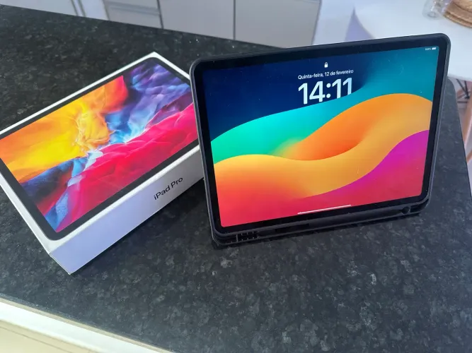iPad Pro 11 4°geração 128g M2
