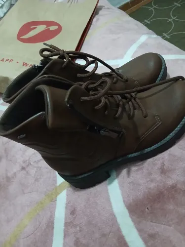 Bota Dakota nova,tam 36