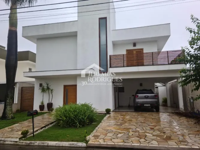 Casa à venda no Condomínio Real Ville em Pindamonhangaba/SP.