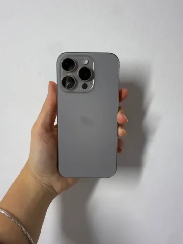 iPhone 15 Pro - 256GB