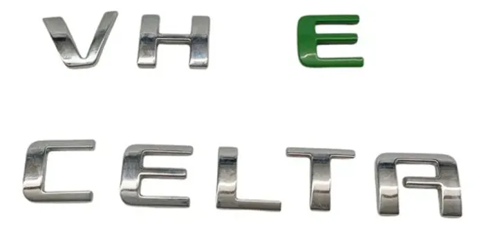 Emblema Letreiro Chevrolet Celta Vhc 2012 2013 2014 2015 Branco