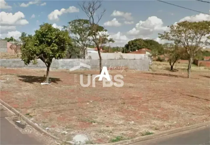 Terreno com 253m² à venda no Bosque dos Buritis