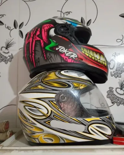 2 capacete excelente