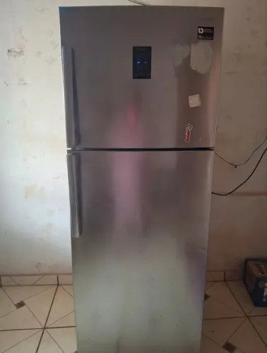 GELADEIRA GRANDE E BARATA