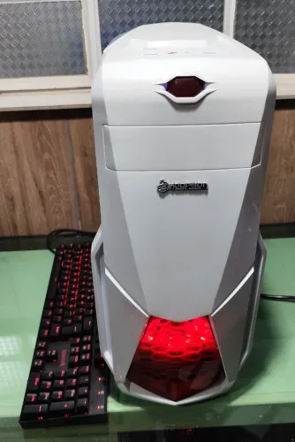 Desktop + Teclado Gamer
