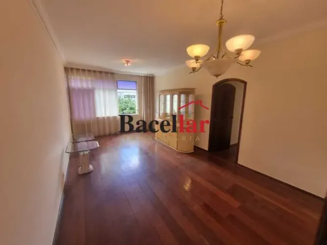 Apartamento : / Residencial / Tijuca