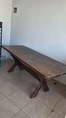 Lindíssima mesa de madeira MACIÇA 2.300$$