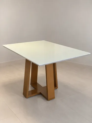 Mesa com tampo de vidro 120x80