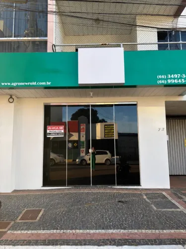 Sala comercial com recepção, 3 salas, 2 banheiros no centro de Primavera