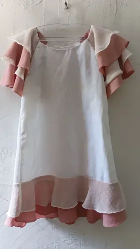 Vendo esse vestido lindo