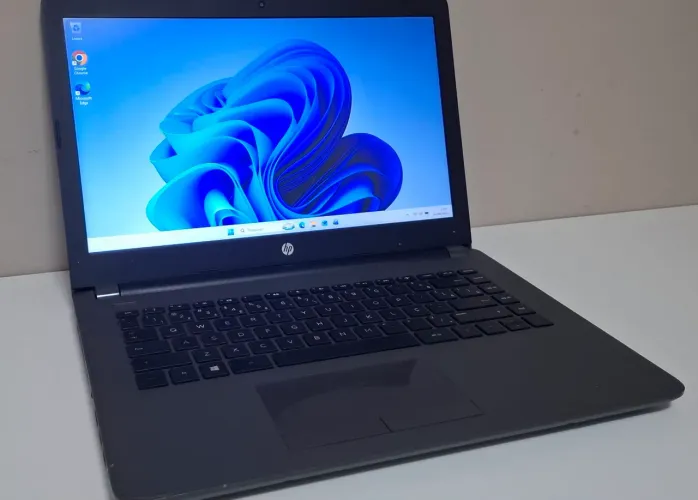 Notebook HP Core i5 geração 7. SSD 240 - 8GB de RAM - Win 11, Office 365.