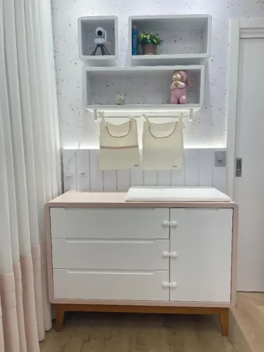 CÔMODA BO COM PORTA E GAVETAS + NICHO GRANDE COM CABIDEIRO + NICHO MÉDIO + NICHO PEQUENO