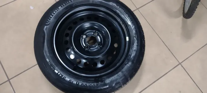 Roda com pneu (apenas uma roda)