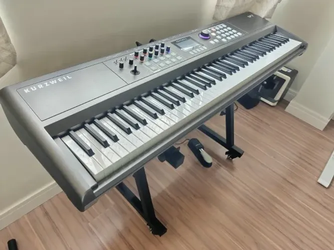 Kurzweil SP7 Stage Piano - Estado de Novo