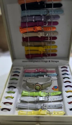 Relógio troca 30 pulseiras e 31 aros - único