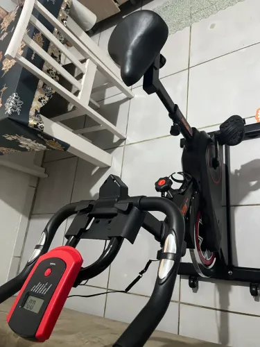 Vende-se bicicleta ergométrica semi nova
