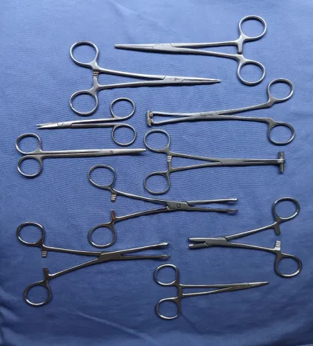 Material para body piercing 