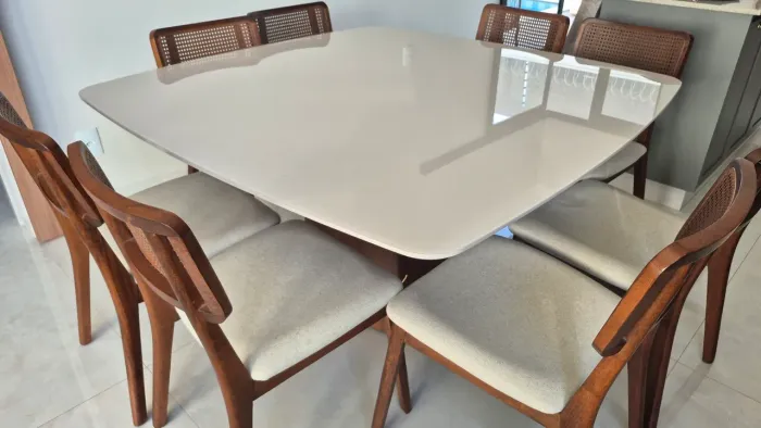 Mesa de Jantar Casa Verde - 8 Cadeiras - Semi Nova - R$ 5.500