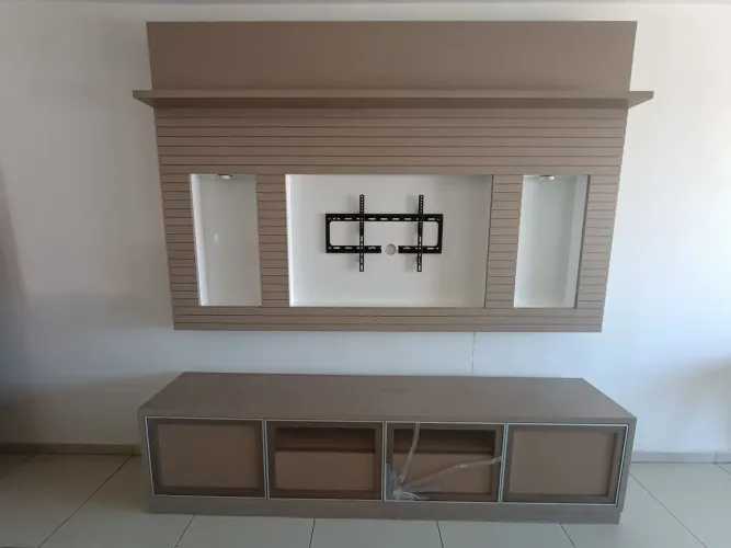 Rack para TV madeira.