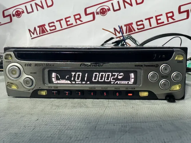auto radio e com Bluetooth pioneer deh-1680 na oferta so 199,00 o cd na funciona .