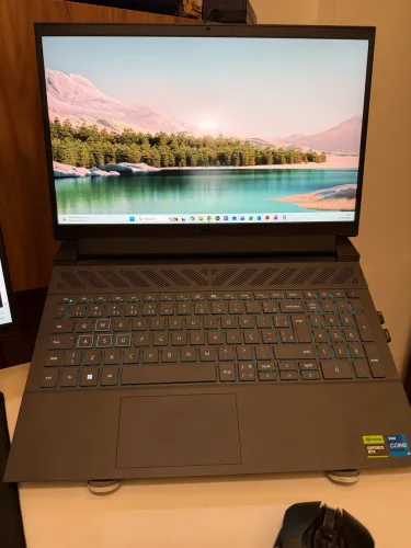 DELL G15 5530 I5-13450HX GeForce RTX4050 16GB RAM SSD 512GB