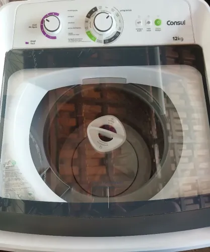 Máquina de lavar roupa automática Consul.