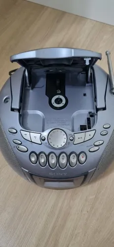 RADIO CD PLAYER SONY AM FM