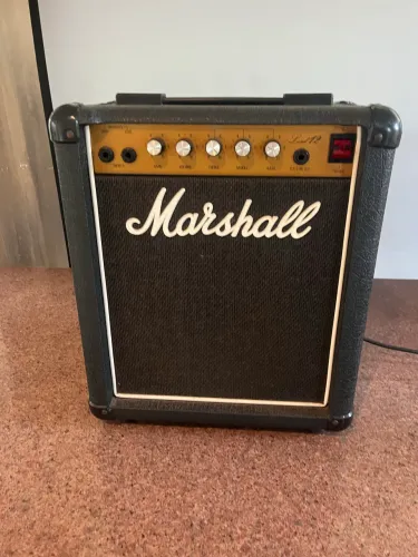 Caixa amplificada Marshall